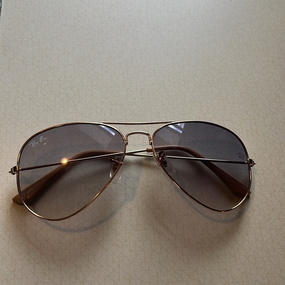 Ray-Ban Aviators Sunglasses - Picture 4 of 6